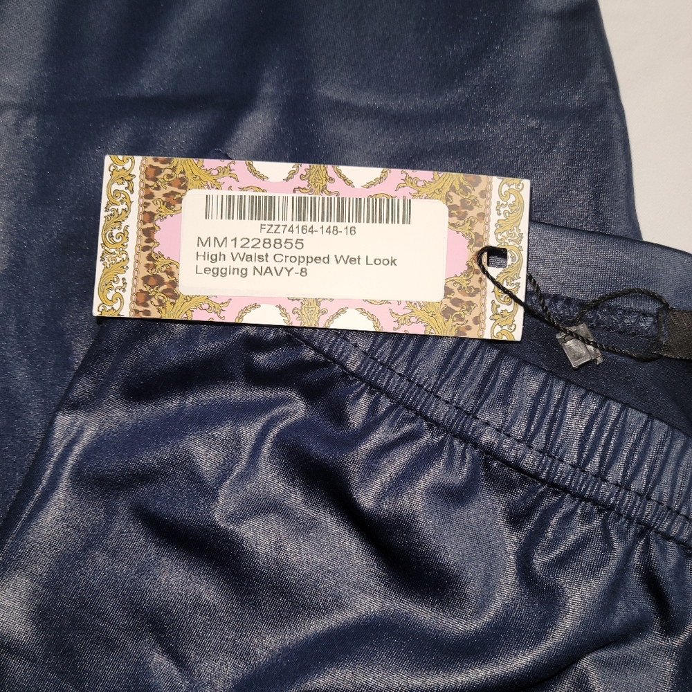 NWT Boohoo high waist cropped wet look leggings - Picture 5 of 6